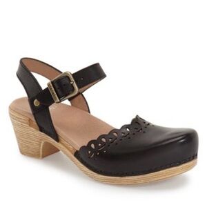 Dansko Marta Black Leather Women's Shoes